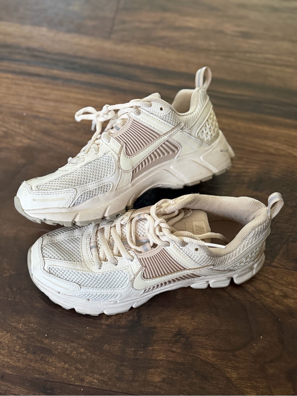 Nike Cream and Light Tan Vomero Shoes